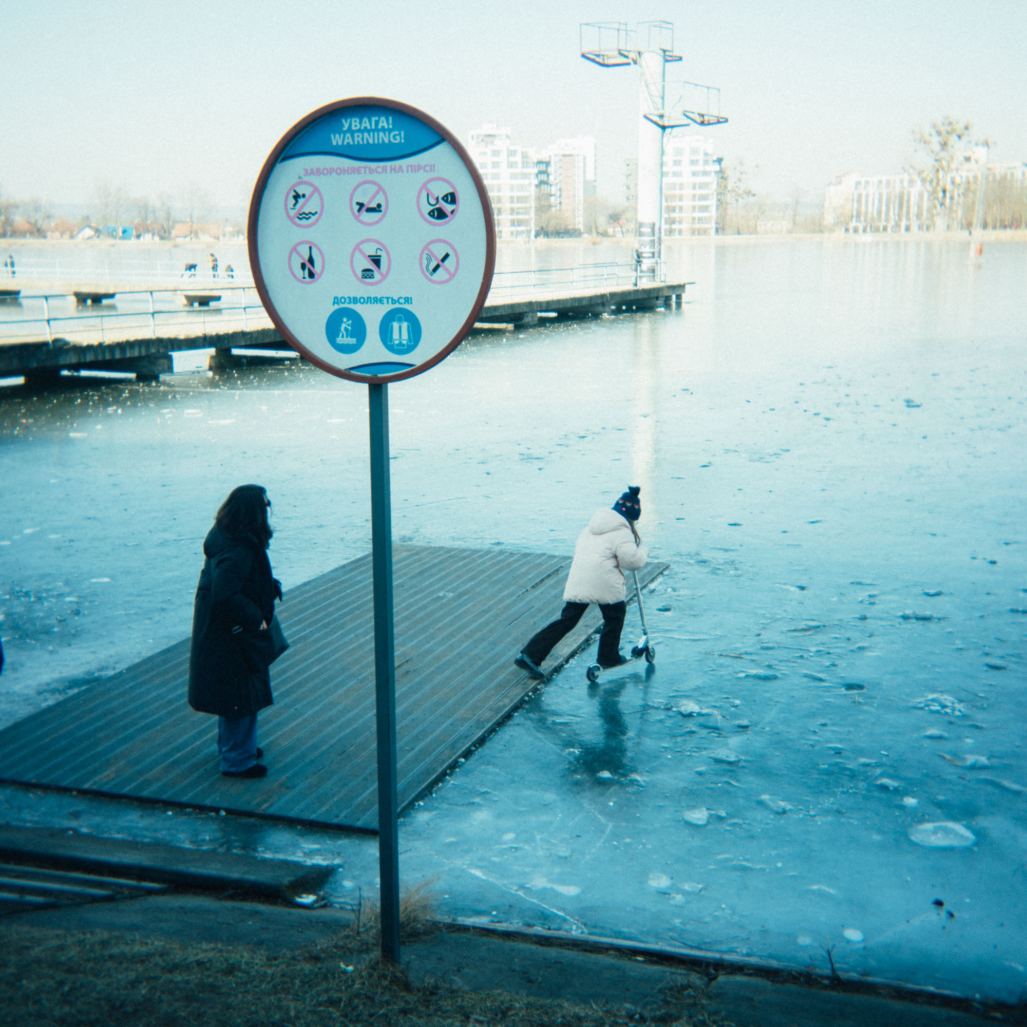 Обʼєктив Reskina Basic 28mm f/11 FE